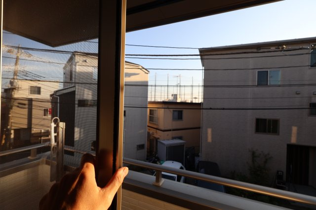 《仲介手数料無料》浦和区瀬ヶ崎４丁目22-10(全1戸)新築一戸建てのバルコニー|撮影日 2025年10月30日 15:40 晴れ