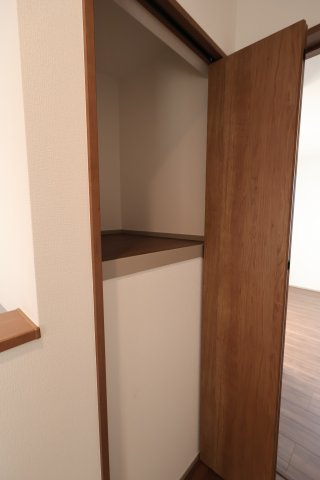 《仲介手数料無料》浦和区瀬ヶ崎４丁目22-10(全1戸)新築一戸建ての収納|撮影日 2025年10月30日 15:40 晴れ