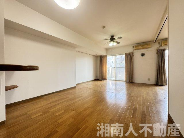 サングレイス大船の居間・リビング|ゆったりとした居間です