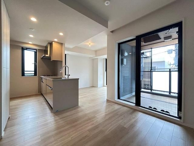 ジオ市谷仲之町の居間・リビング