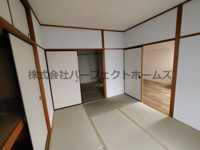 家具町ハイツの和室|畳の上でゆっくりとくつろげる和室です