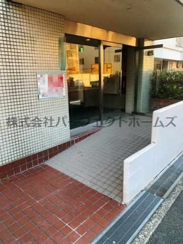 家具町ハイツのエントランス|落ち着いたエントランスです