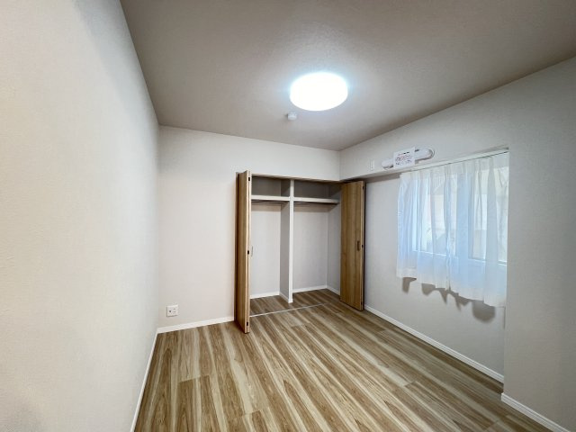 東急ドエル大和八木アネックスC棟7階の洋室|収納付きでお部屋すっきり活用可能5帖