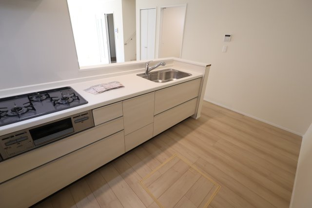 《仲介手数料無料》南区大字大谷口2707-1新築一戸建てハートフルタウンのキッチン|撮影日 2025年11月24日 11:50 晴れ