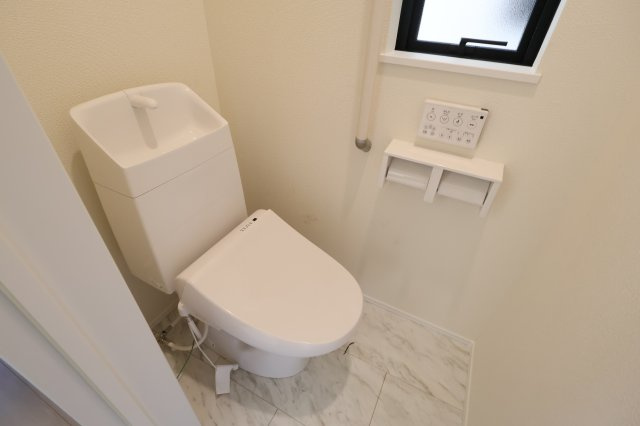 《仲介手数料無料》南区大字大谷口2707-1新築一戸建てハートフルタウンのトイレ|撮影日 2025年11月24日 11:50 晴れ