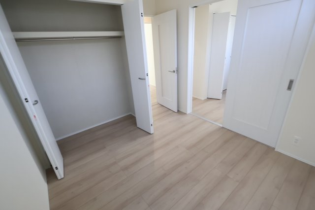 《仲介手数料無料》南区大字大谷口2707-1新築一戸建てハートフルタウンの洋室|撮影日 2025年11月24日 11:50 晴れ