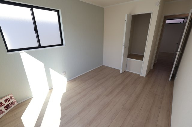 《仲介手数料無料》南区大字大谷口2707-1新築一戸建てハートフルタウンの洋室|撮影日 2025年11月24日 11:50 晴れ