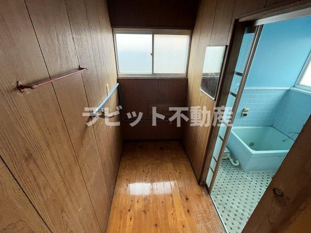 【その他】 | 一万城貸家 | 洗濯機置き場です