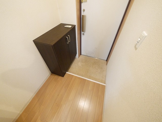 LA RIVIERE OKAMOTOの玄関|ゆったりとした玄関です