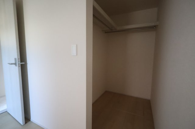 《仲介手数料無料》南区鹿手袋１丁目15-8(全1戸)新築一戸建てリーブルガーデンの収納