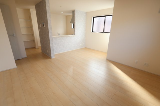 《仲介手数料無料》南区鹿手袋１丁目15-8(全1戸)新築一戸建てリーブルガーデン