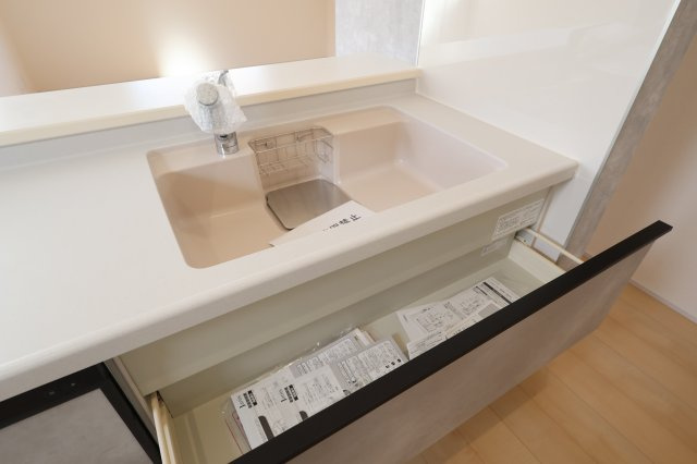 《仲介手数料無料》南区鹿手袋１丁目15-8(全1戸)新築一戸建てリーブルガーデンのキッチン