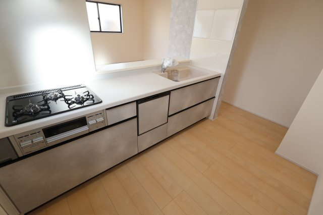 《仲介手数料無料》南区鹿手袋１丁目15-8(全1戸)新築一戸建てリーブルガーデンのキッチン