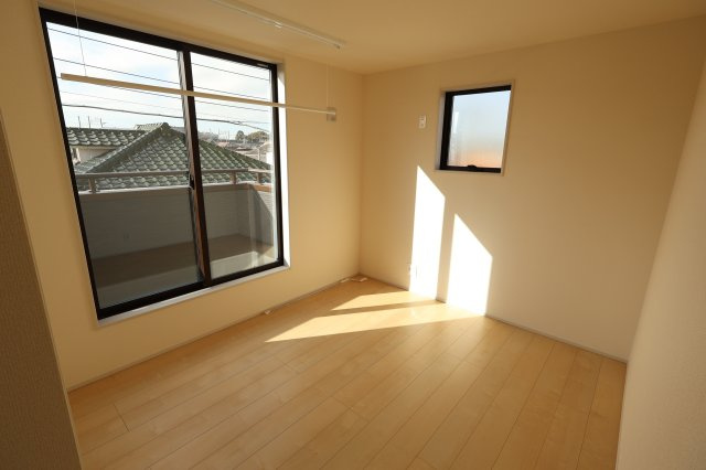 《仲介手数料無料》南区鹿手袋１丁目15-8(全1戸)新築一戸建てリーブルガーデンの洋室