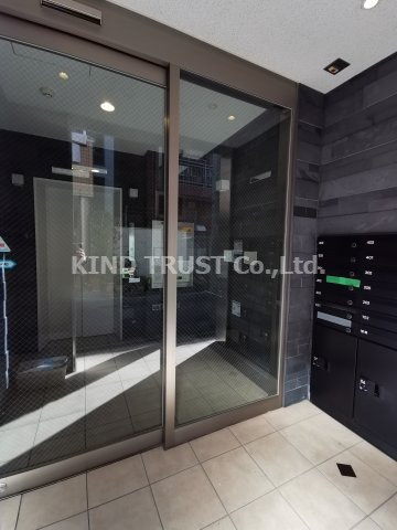 コルタ梅田のエントランス|建物の内部です