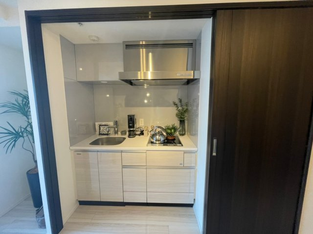 【キッチン】 | ドゥ・トゥール EAST【SOHO棟】 | ※家電等は付いていません。