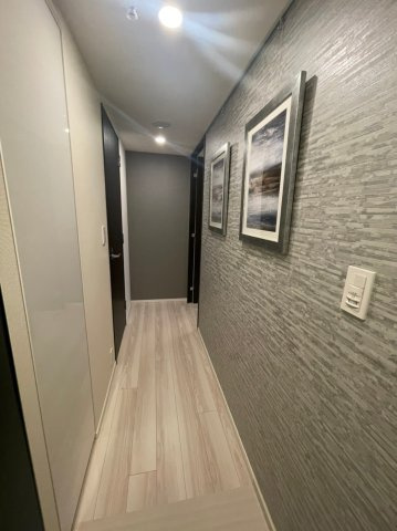 【内装】 | ドゥ・トゥール EAST【SOHO棟】 | 廊下※絵画等は付いておりません。