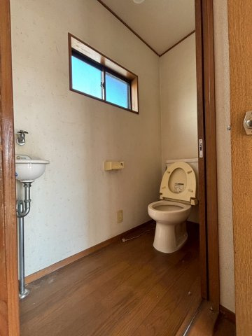あきる野市引田　中古戸建　駅近！のトイレ