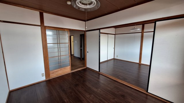 奥村ビルの洋室