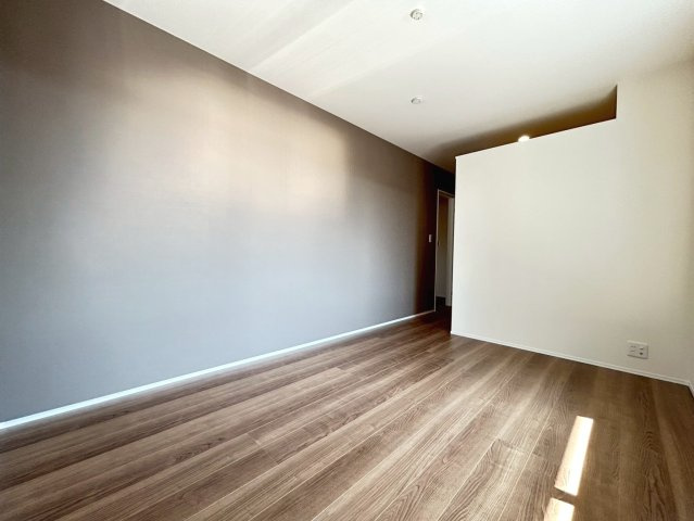 リーブルガーデン　一宮市三条　全1区画分譲の寝室|すべての居室にはたっぷり収納できる大型のクローゼット、各室に２４時間換気システムを設置しています。
排気ファンから低風量で24時間強制排気し、家の中の空気をいつも新鮮に保ちます。
