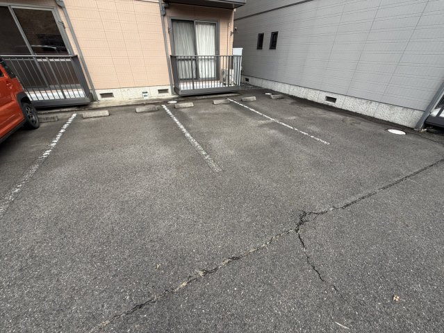 プレジオAの駐車場