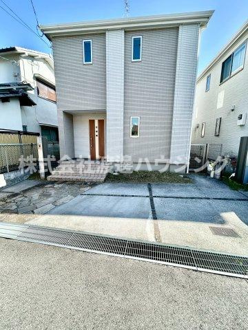 奥天神町１丁目一戸建の駐車場