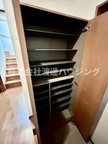 奥天神町１丁目一戸建の収納
