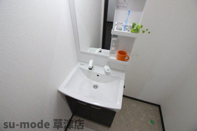 【洗面所】 | CAくるみ | 明るい洗面所です