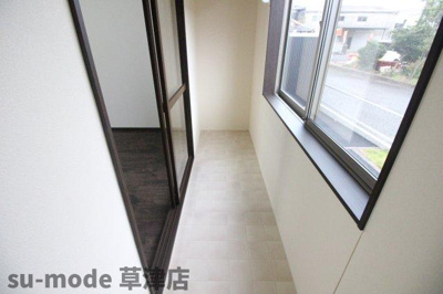 【バルコニー】 | CAくるみ | 開放的で明るい空間を演出してくれるバルコニーです