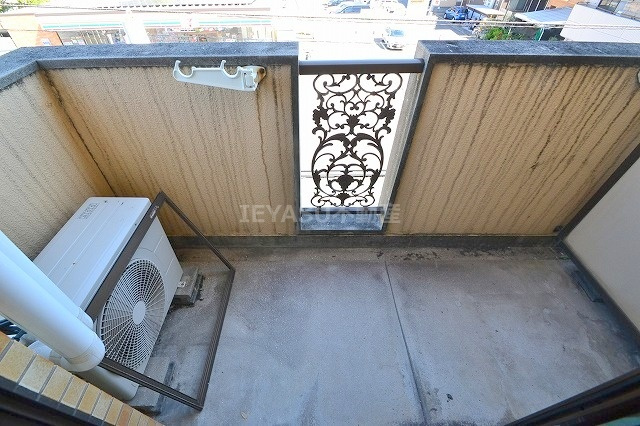 メゾンド・ウエストのバルコニー