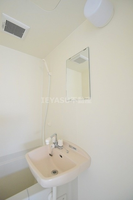 メゾンド・ウエストの洗面所