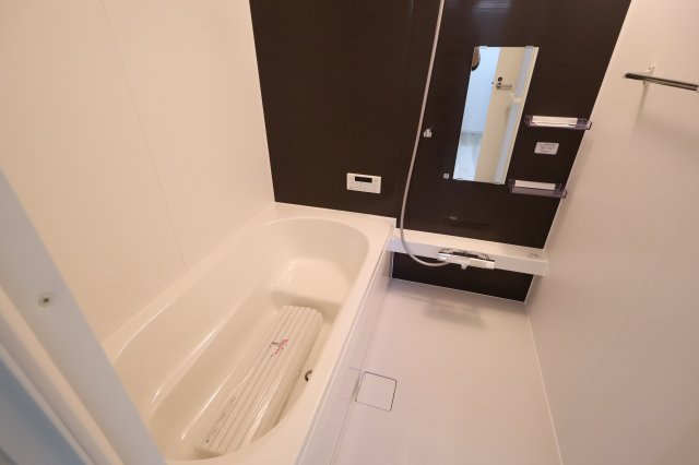 《仲介手数料無料》西区大字指扇2856-94新築一戸建てLIGAREの浴室|撮影日 2025年12月5日 11:00 晴れ