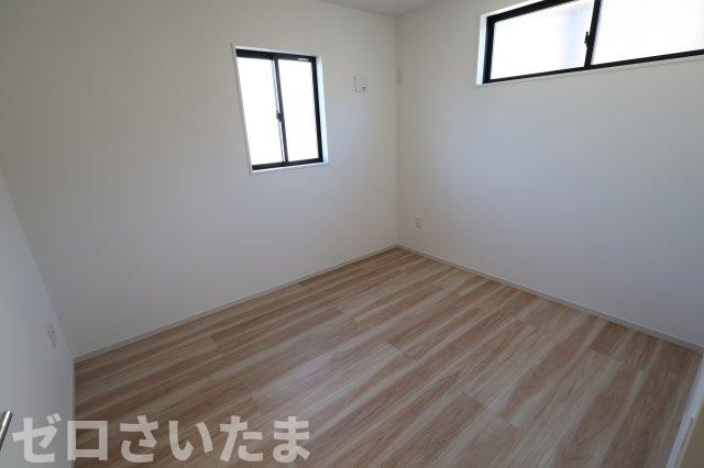 《仲介手数料無料》西区大字指扇2856-94新築一戸建てLIGAREの洋室|撮影日 2025年12月5日 11:00 晴れ