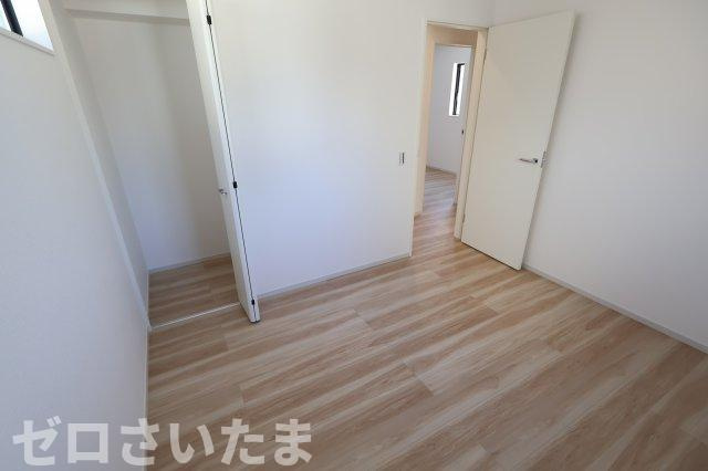 《仲介手数料無料》西区大字指扇2856-94新築一戸建てLIGAREの洋室|撮影日 2025年12月5日 11:00 晴れ