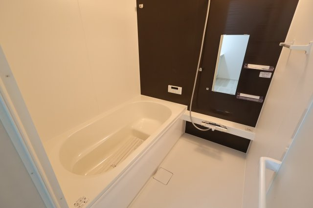 《仲介手数料無料》西区大字指扇2856-94新築一戸建てLIGAREの浴室|撮影日 2025年12月5日 11:00 晴れ