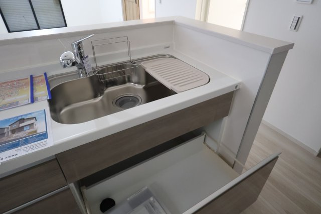 《仲介手数料無料》西区大字指扇2856-94新築一戸建てLIGAREのキッチン|撮影日 2025年12月5日 11:00 晴れ