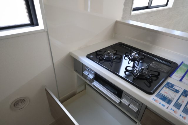 《仲介手数料無料》西区大字指扇2856-94新築一戸建てLIGAREのキッチン|撮影日 2025年12月5日 11:00 晴れ