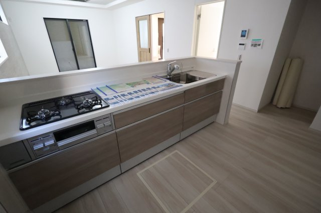 《仲介手数料無料》西区大字指扇2856-94新築一戸建てLIGAREのキッチン|撮影日 2025年12月5日 11:00 晴れ