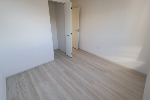 《仲介手数料無料》西区大字指扇2856-94新築一戸建てLIGAREの洋室|撮影日 2025年12月5日 11:00 晴れ