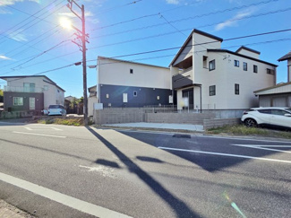 【前面道路含む現地写真】