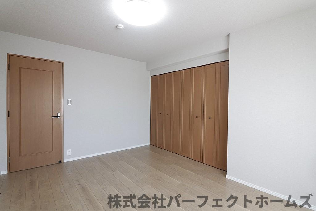 ステイツ枚方長尾ヒルズの洋室|個人の部屋や寝室として使える洋室です