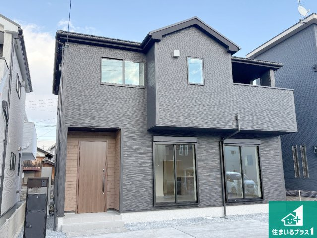 栗東市小柿　第1期　新築一戸建てのトイレ|シンプルなトイレは落ち着く空間！お手入れも簡単です！