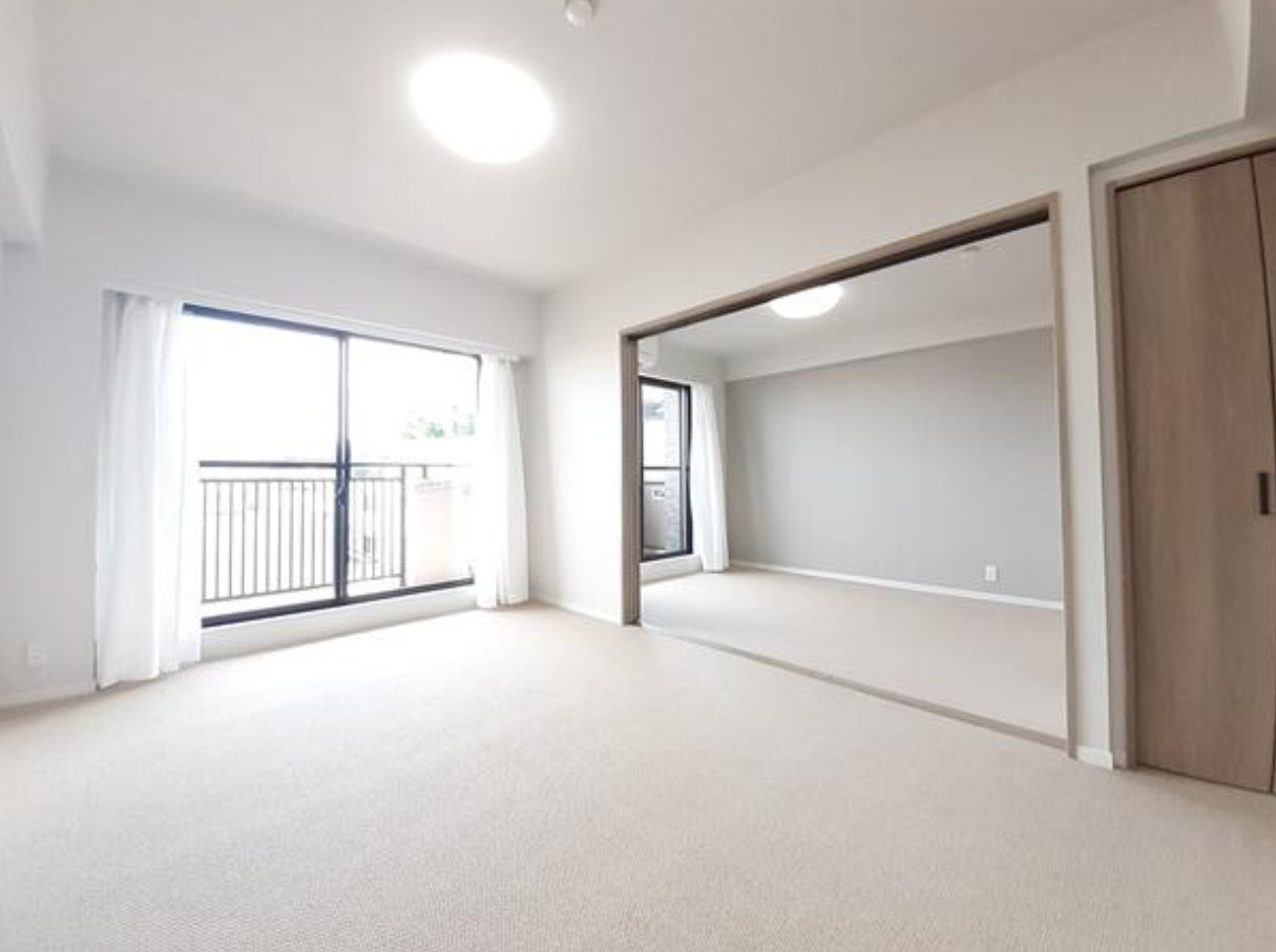 妙蓮寺東パークホームズ【仲介手数料無料】の居間・リビング