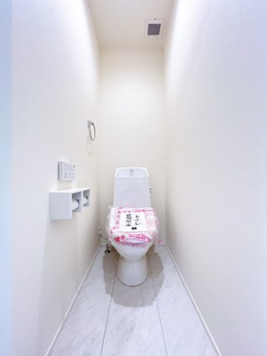 【トイレ】 | 佐波郡玉村町板井　新築住宅 | 清潔感にあふれた空間と機能的な洗浄装置。毎日何度も使う場所だから快適に。便利に。