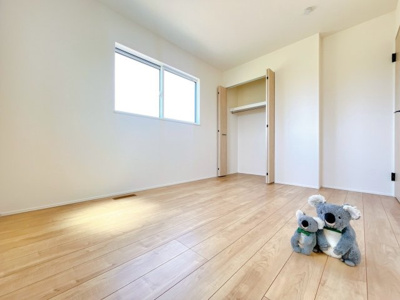 【洋室】 | 佐波郡玉村町板井　新築住宅 | 「どんな家具を置こうかな」とワクワクする。好みのこだわりのお部屋にしてじぶんだけの部屋でゆったりと寛げます。