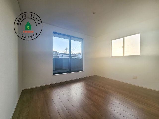 筑紫野市二日市北6丁目第1-2棟（B号棟）の寝室|主寝室には収納力に優れたクローゼットがありますので、お部屋もすっきり片付きます。