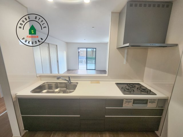 筑紫野市二日市北6丁目第1-2棟（B号棟）のキッチン|ご家族を近くに感じられる対面キッチンのLDK。会話もはずみそうですね。