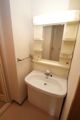 【独立洗面台】 | 鷺沼ローズプラザ | ※同建物ほかのお部屋の写真です。