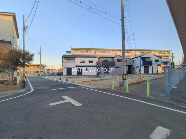 【前面道路含む現地写真】の画像