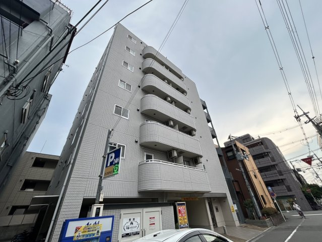 グローリア新北野の外観